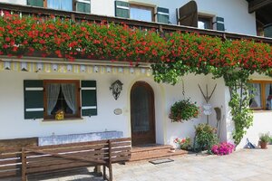 Gästeeingang Haus Wiesenrand in Oberau bei Berchtesgaden - Urlaub auf dem Bauernhof