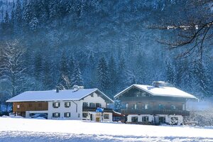 Winteraufnahme Haus Wiesenrand in Oberau bei Berchtesgaden - Urlaub auf dem Bauernhof